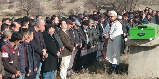 Tarım aracıyla kaza yapan genç son yolculuğuna uğurlandı