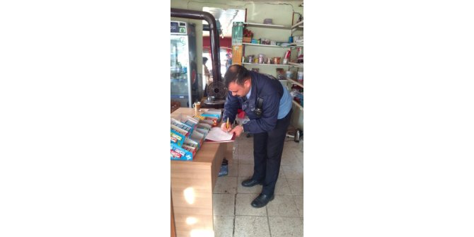 Çorum zabıtası yasaklı gıda satışına geçit vermiyor