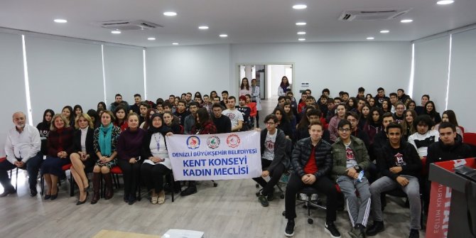 Denizli Büyükşehir Belediyesi Kent Konseyi eğitim toplantısı düzenledi