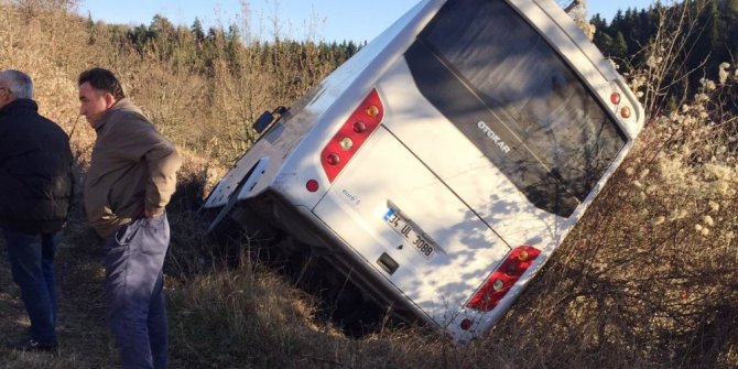 Midibüste ayağa kalkan yolcu şoförün üzerine düştü: 5 yaralı