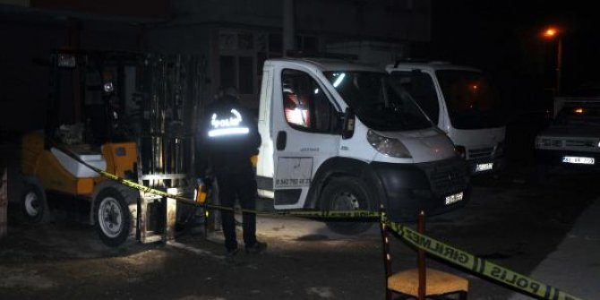 Tartıştığı çocuklarına kurşun yağdırdı: 1 ölü, 2 yaralı