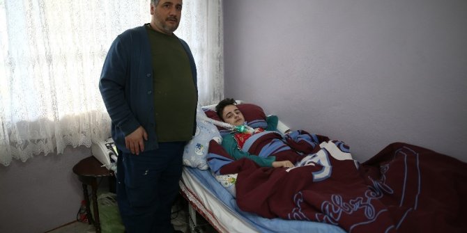 14 yaşındaki kas hastası Gökdeniz’in acı hikayesi