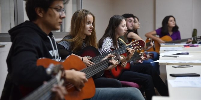 Tepebaşı’nın gençlik merkezleri gençlerin gözdesi oldu