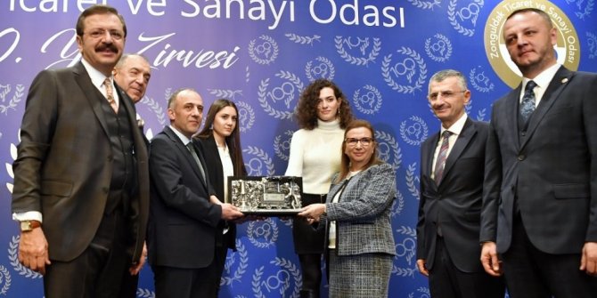 Bakan Pekcan: "2020 yılının küresel ekonomide daha rahat bir yıl olacağını ve Türkiye için de başarılı yıl olacağını öngörüyoruz"