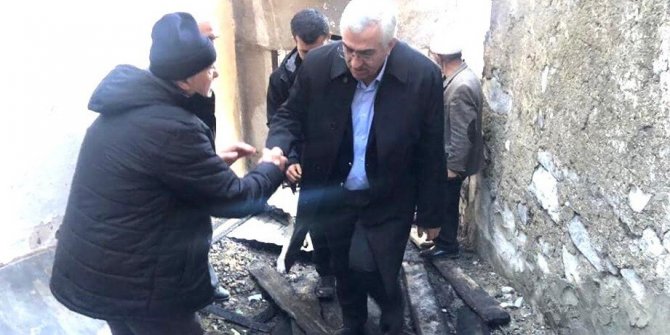 AK Parti İl Başkanı Öz, Dikyar Mahalle sakinlerine geçmiş olsun ziyaretinde bulundu