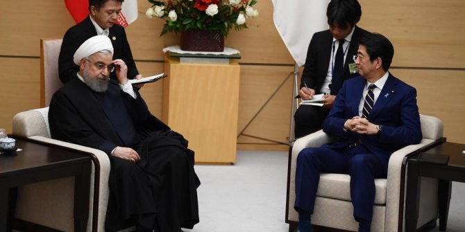 İran Cumhurbaşkanı Ruhani: "ABD yasa dışı yaptırımlarından vazgeçmek zorunda kalacak"