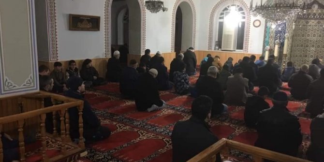 Öğrenciler sabah namazında buluştu