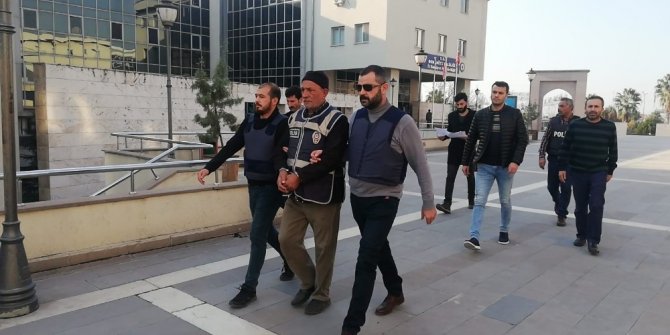 Damada çekilen kredi yüzünden bir oğlunu öldürüp diğer iki oğlunu yaraladı