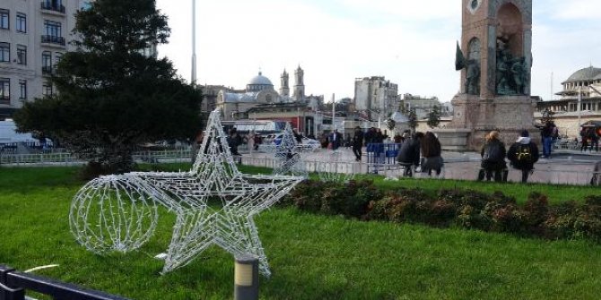 Taksim Meydanı'nda yeni yıl hazırlıkları
