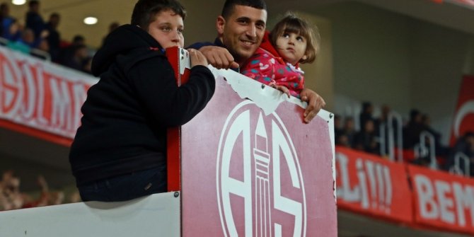 Süper Lig: Antalyaspor: 1 - MKE Ankaragücü: 0 (İlk yarı)