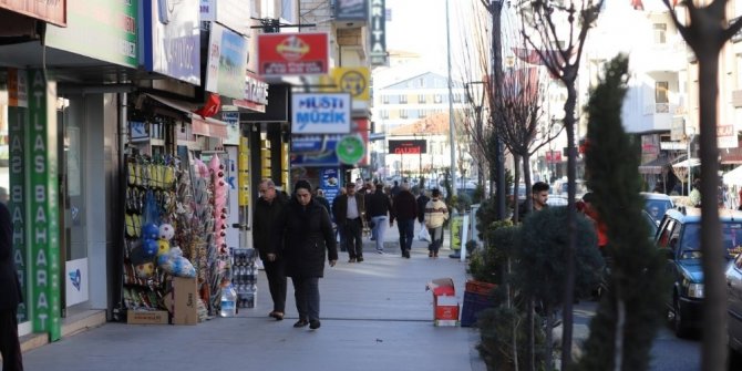 Tehlike arz eden görüntü kirliliğine neden olan tabelalar kaldırılıyor