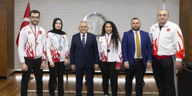 Şampiyonlar Büyükşehir’de