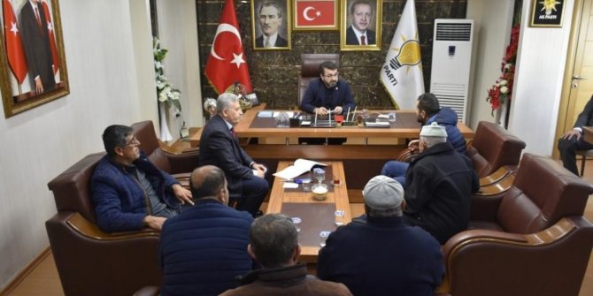 Başkan Gür, vatandaşların sorunlarını dinliyor