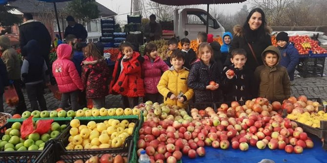 Öğrenciler hem alışveriş yaptılar hem yediler