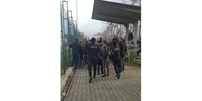 Amatör maçta tribün karıştı