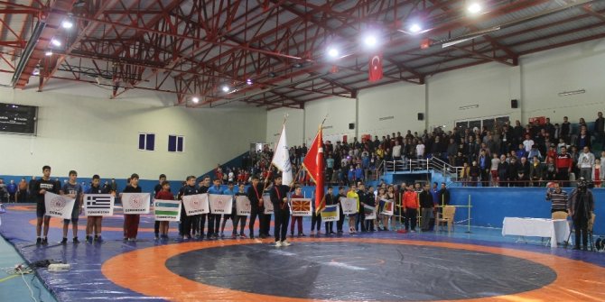 Işık: “Ata sporumuz güreşi gelecek nesillere taşımalıyız”