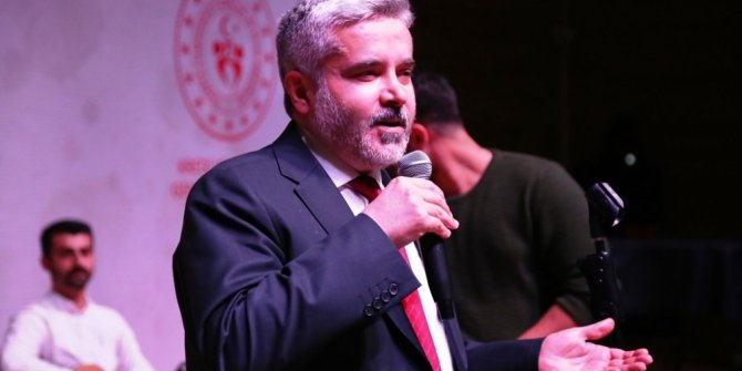 ASÜ Rektörü Şahin: “Her öğrenci bir sanat dalıyla ilgilenmeli”