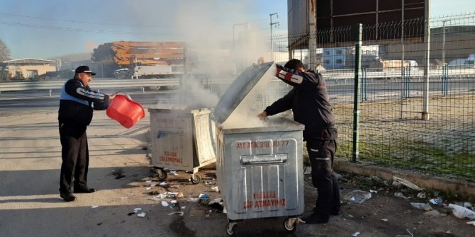 izmit’te caddeler 24 saat boyunca temizleniyor