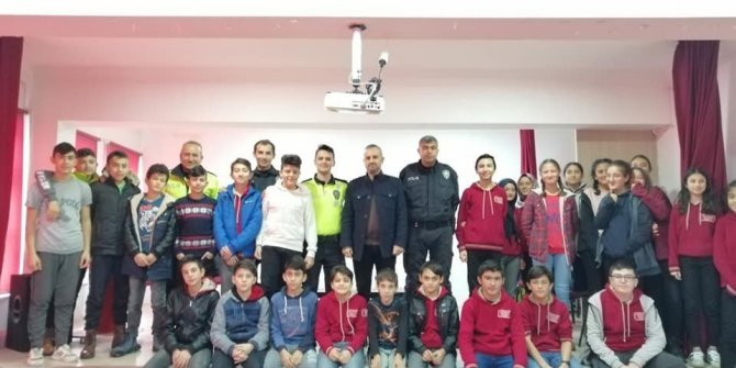 Öğrencilere polislik mesleği anlatıldı