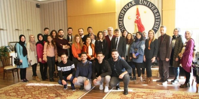 Rektör Uysal, ‘Düğünümüz var Kütahya’ tiyatro ekibini kabul etti