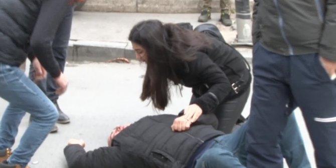 Şişli’de insanlık ölmemiş dedirten görüntü: Bir an olsun yanından ayrılmadı