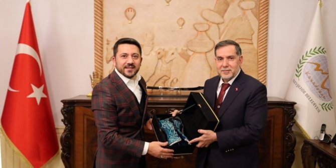 Yerel Yönetimler Başkan Yardımcısı Zenbilci, Belediye Başkanı Arı’yı ziyaret etti