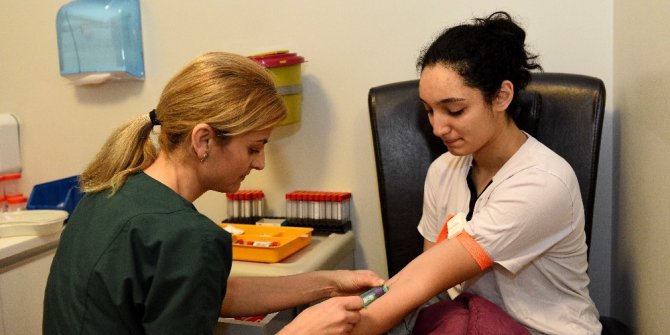Kadın hentbolcular sağlık kontrolünden geçti