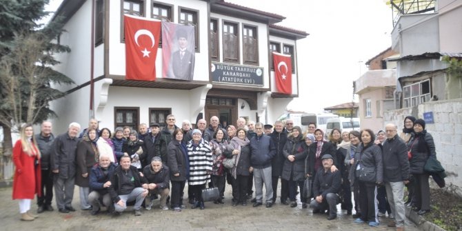 Tapu Kadastro emeklileri Atatürk Evi’ni ziyaret etti