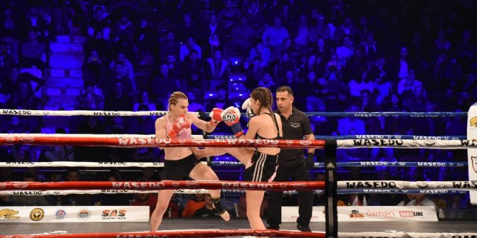 Toroslar Belediyesi’nden muaythai sporuna destek
