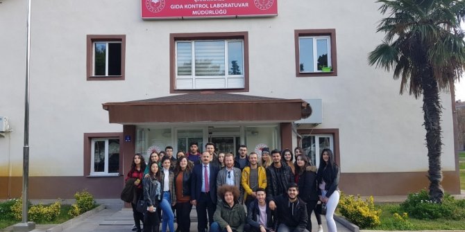 Üniversite öğrencileri İl Gıda Kontrol Laboratuvarını ziyaret etti