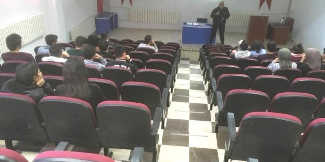 Hisarcık MYO’da ’Ceza ve Tevkifevleri Yönetimi’ konulu seminer