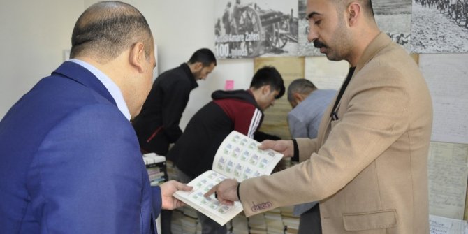 Öğretmenler topladıkları kitaplarla mahkumlar için kütüphane kurdu