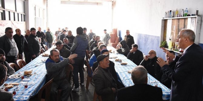 Başkan Aydın esnafı dinledi