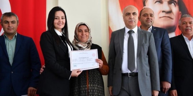 Çal’da muhtarlara ‘Akademi Liderlik’ eğitimi