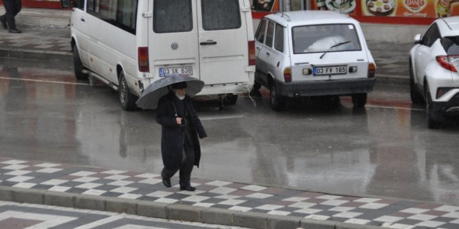 Afyonkarahisar’da sağanak yağış etkili oldu