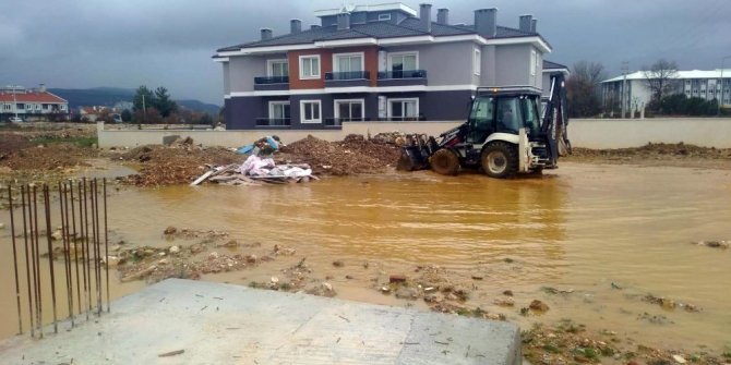 Büyükşehirden su baskınlarına anında müdahale