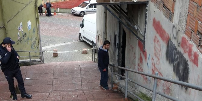 Eşinin iş yerine çiçekle geldi, kurşun yağdırdı