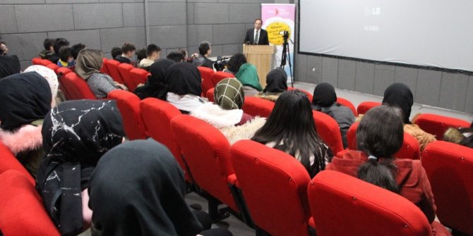 Bingöl Üniversitesi Rektörü Prof. Dr. Çapak, Elazığ’da öğrencilerle buluştu