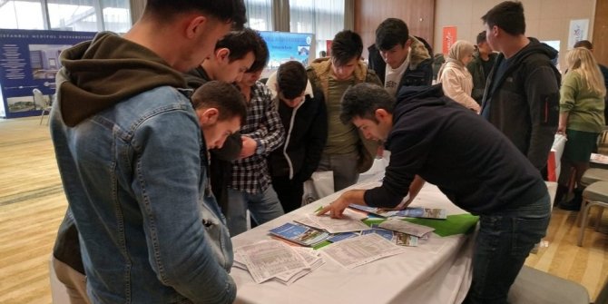 Bolu’da üniversite adaylarıyla buluştular