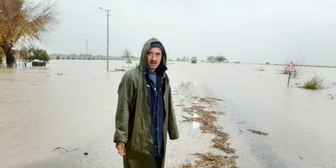Sel suları Kadirli-Adana karayolunu ulaşıma kapattı