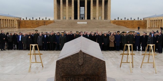 İsmet İnönü ölümünün 46. yılında mezarı başında anıldı