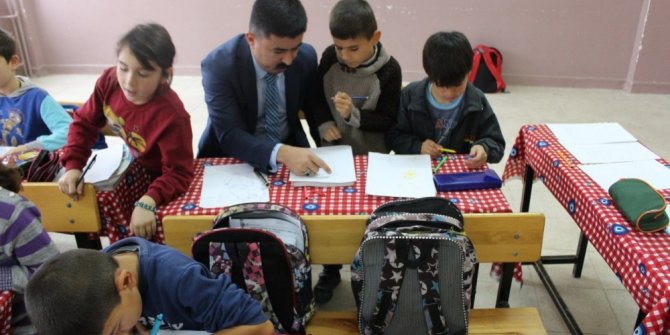 "Kitap hayatı okumaktır "