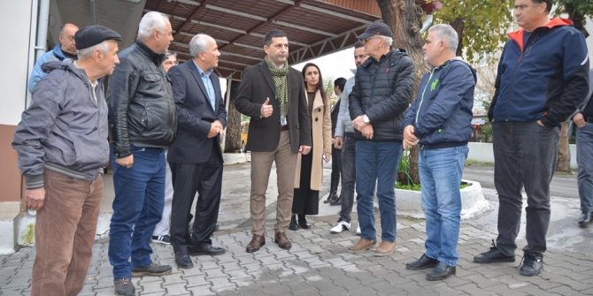 Kuşadası Belediye Başkanı her gün bir sokakta vatandaşlarla buluşarak mesaisine başlıyor