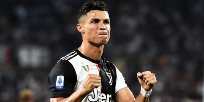 Juventus, Parma'yı Ronaldo'nun golleriyle yendi