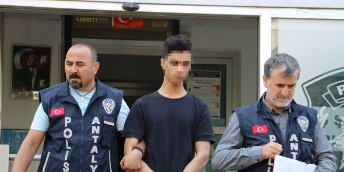 Babasını komando bıçağıyla ağır yaralayan genç serbest bırakıldı