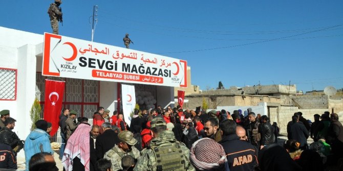 Kızılay Tel Abyad’da sevgi mağazası açtı