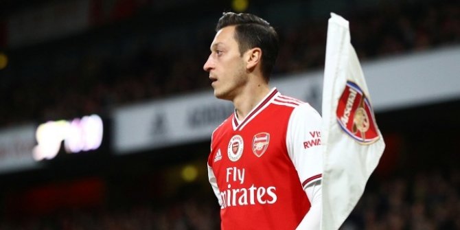 Mesut Özil'e 5 ülkeden teklif