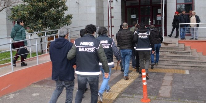 Uyuşturucu tacirleri tutuklandı