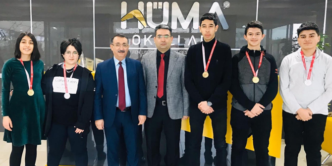 Hüma Okulları Kayak Kulübü madalyaları topladı