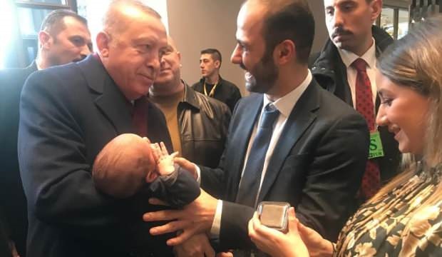 Cumhurbaşkanı Erdoğan, Mahir bebeğe altın taktı